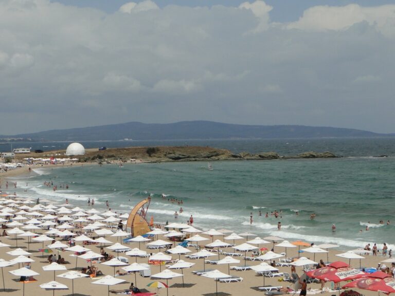 Плаж в село Лозенец